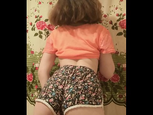 ❤️ Seksi mlada beba skida kratke hlačice pred kamerom ❤❌ Porno kod nas ☑